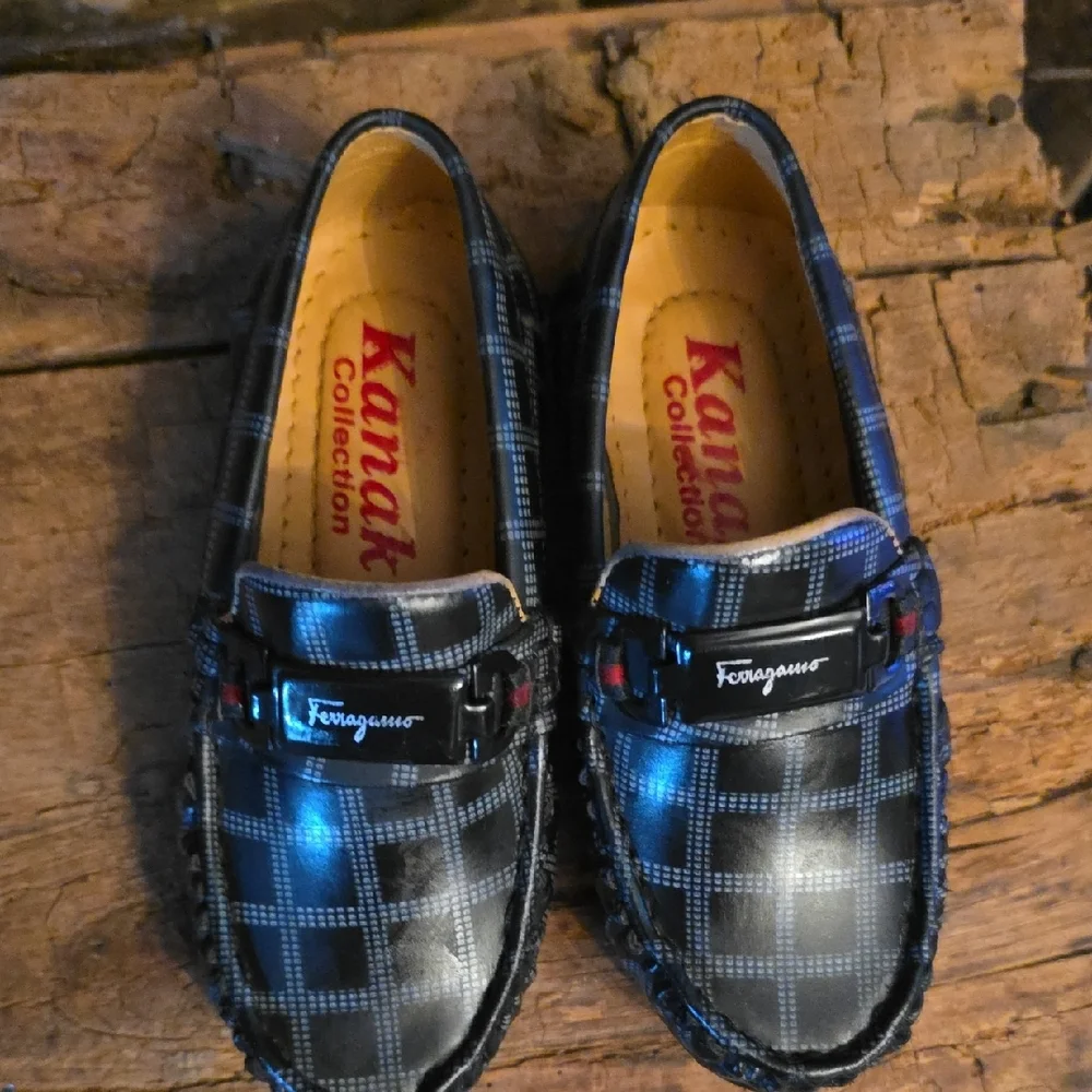 Salvatore Ferragamo stylish black